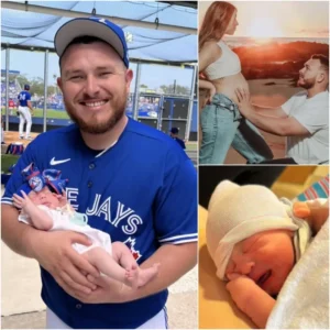 🚨 JUST IN: Reports are circulating about a serious house fire involving a Toronto Blue Jays player’s private residence. At this time, no official confirmation has been released regarding injuries or fatalities, and details remain unclear. Fans and the baseball community are urged to wait for verified updates from authorities or the team before drawing conclusions. More information will be shared as it becomes available. ⚡